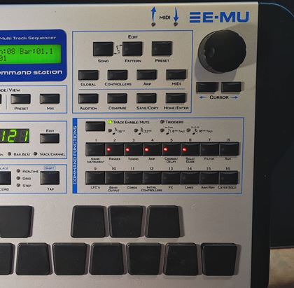 Emu-PX-7 Command Station (& Mo-Phatt)